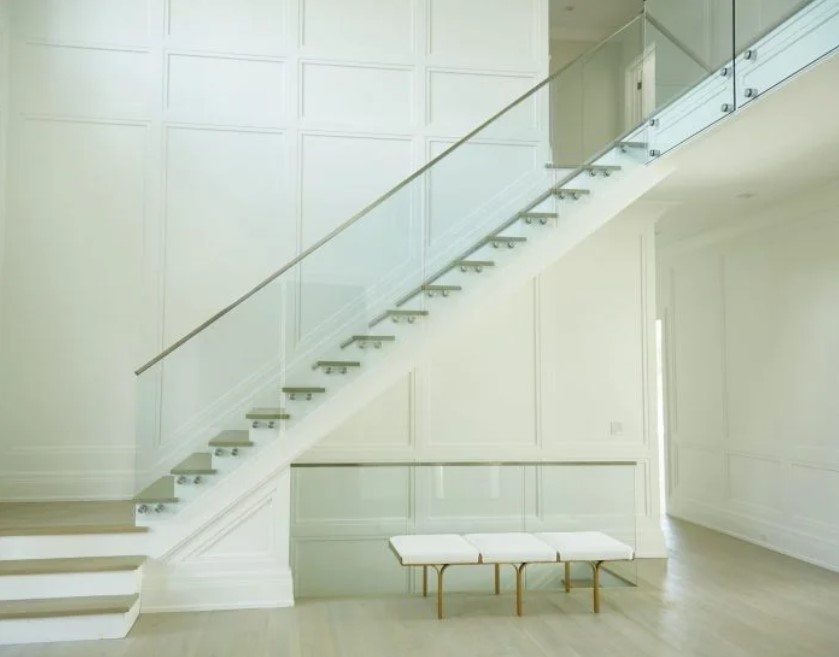 Balustrade & Glass Railing, Dubai – Structural Tempered-Laminated Glass Balustrades for Stairs, Balconies & Terraces by INFOCUS Glass & Aluminium Works, UAE